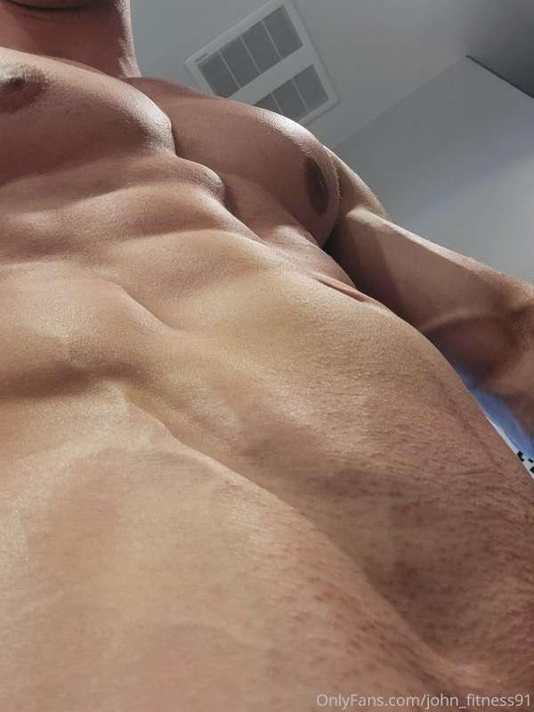 I love this close ups, making my abs look extra defined 🔥sho..