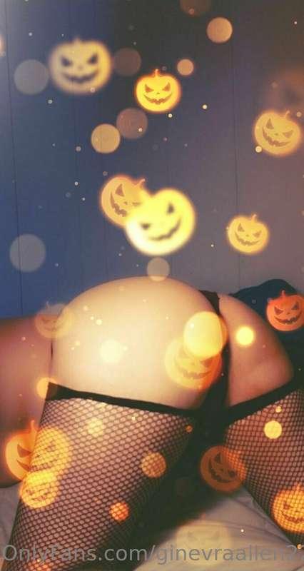 In honor of the spooky season, enjoy my ass