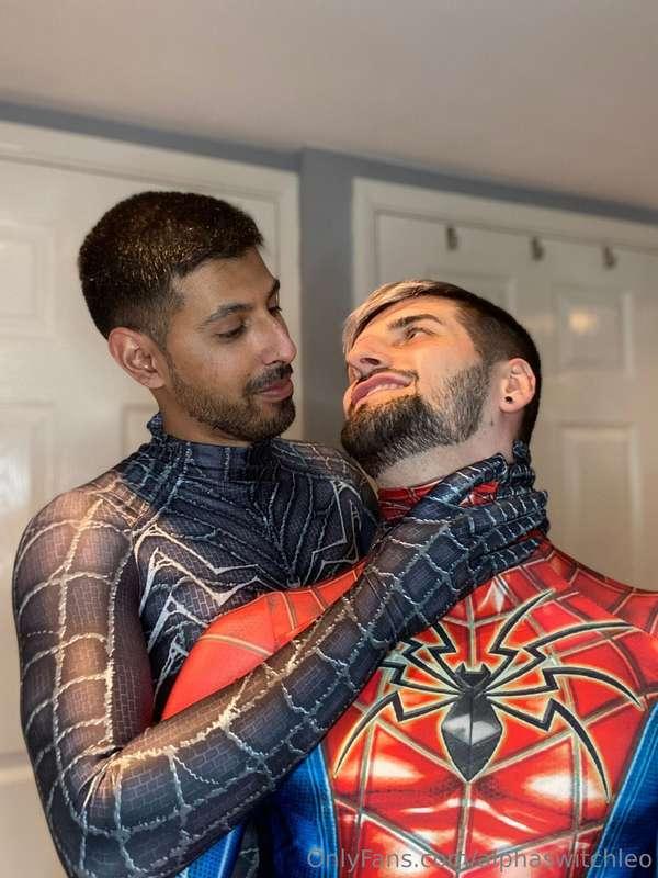 Fuck we make some sexy spidermen 😈 @samjoshixxx