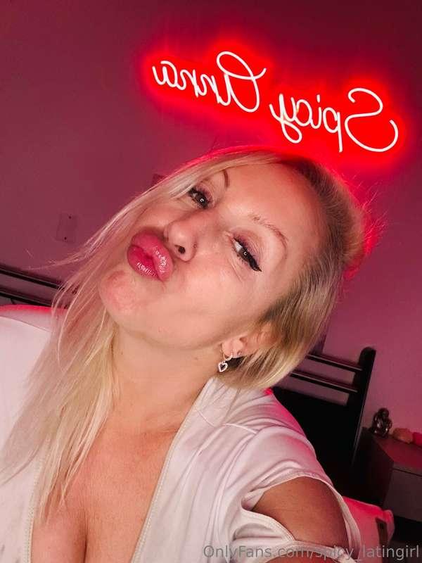 💋