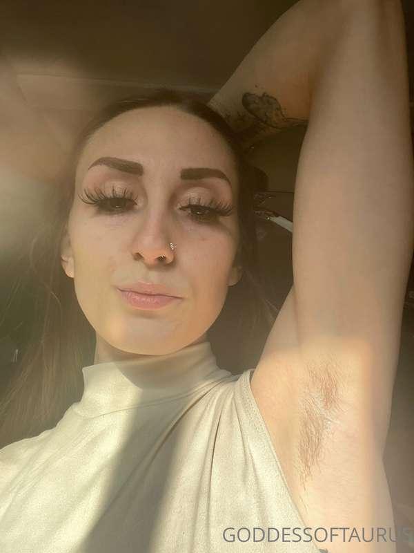 Getting a last look before I shave my hairy sweaty armpits 😂..