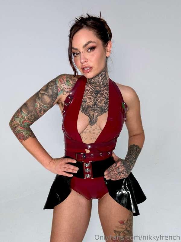 What vibes are you getting from my outfit today?