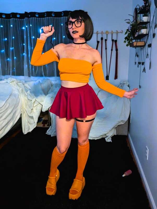Velma Photoset! 