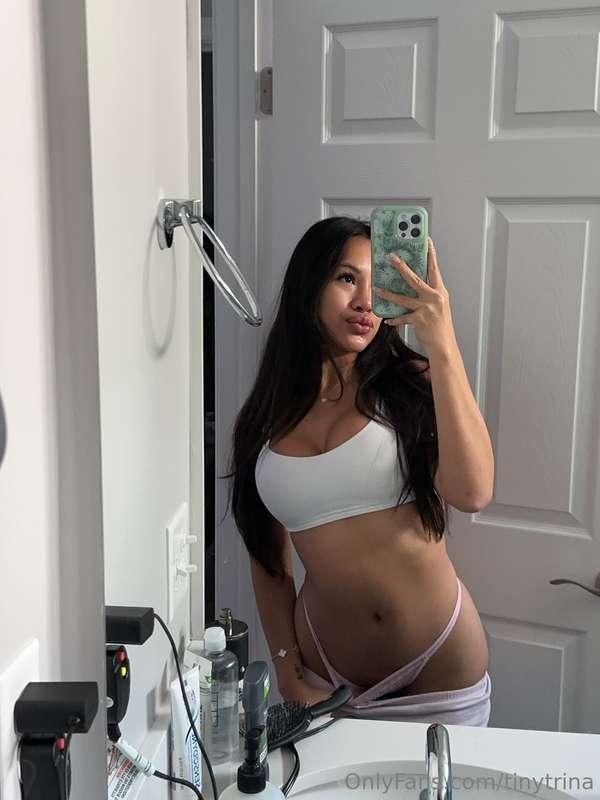 Sexy, confident, unstoppable – yeah, that’s the vibe today 🔥
