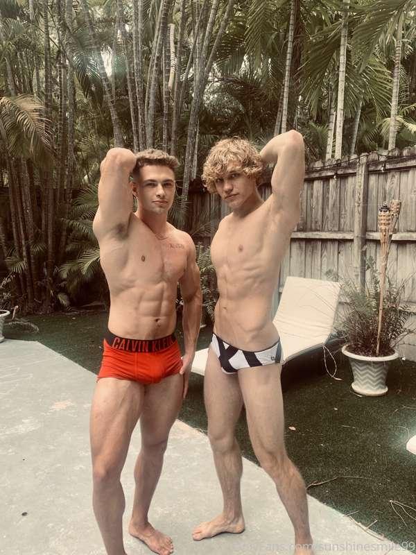 Go follow my sexy friend @aarufa1 😍😍💪🏼💪🏼 Who likes muscular ..