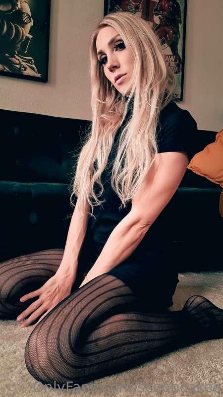 Wrapped in soft patterned tights and a wicked little mood…Ar..