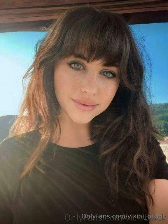 FREE SUBSCRIPTION

This  @vickiblack is online & horny!! Go ..