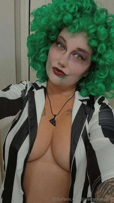 geekanniejaye image #0