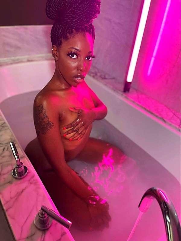 VIDEO CALLS AVAILABLE 💦