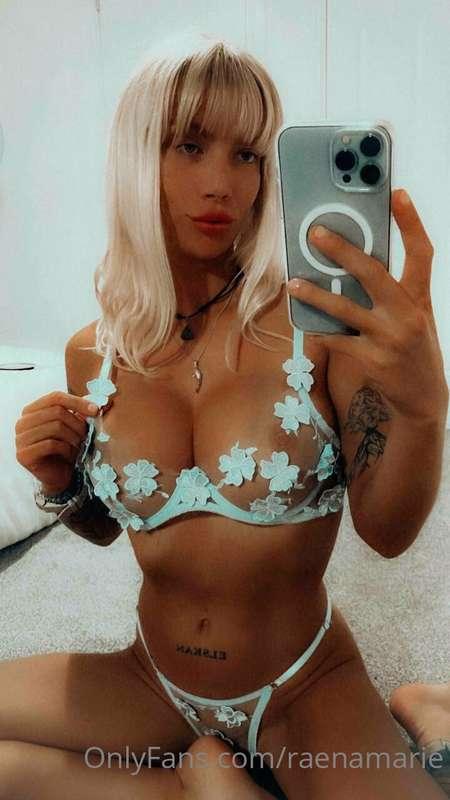 👇🏽Send my bestie your COCK photo right now🍆💦 @lillyfalls  
h..