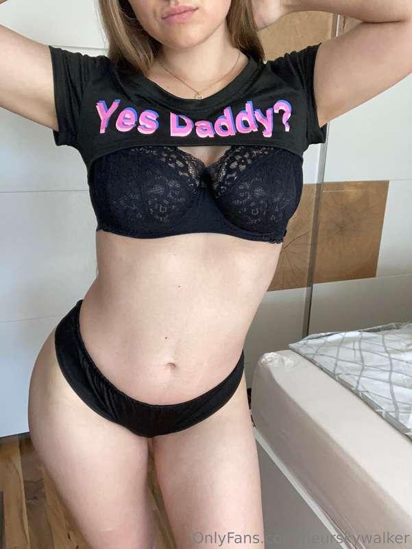 Schwarze Dessous mag doch jeder, stimmts? 😈 Jeder Tip wird b..