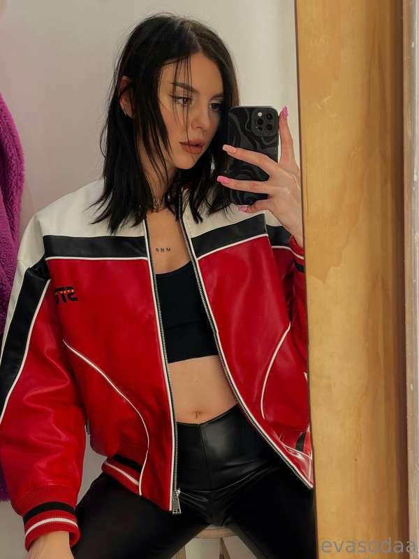 I want to be your cheeky rocker girlfriend 🤟💣