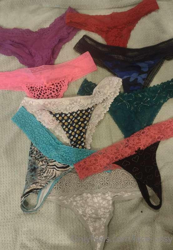 Which ones do you wanna see baby 😘  I'll send you a short vi..