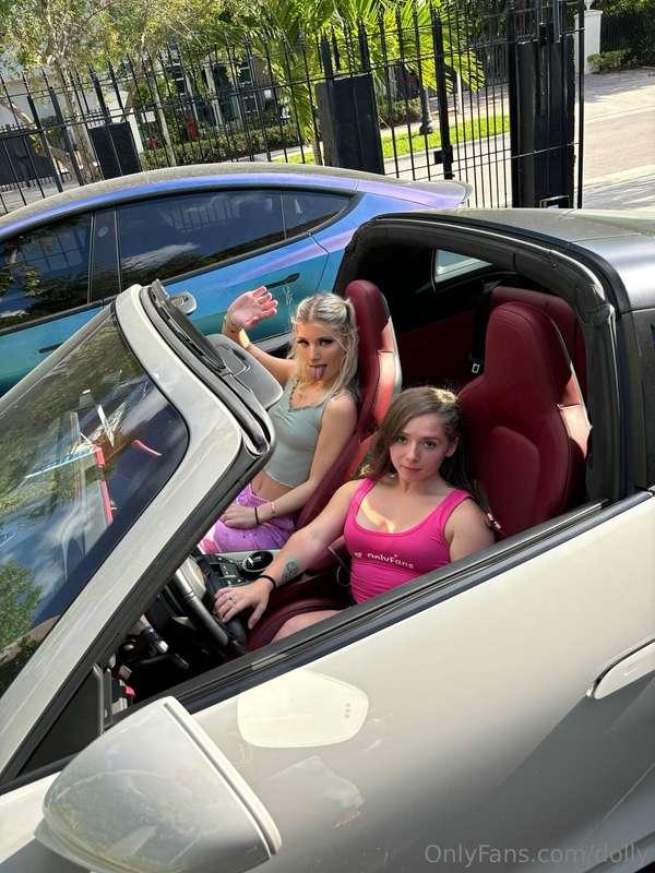 You see us on the road, what would your reaction be? 😎