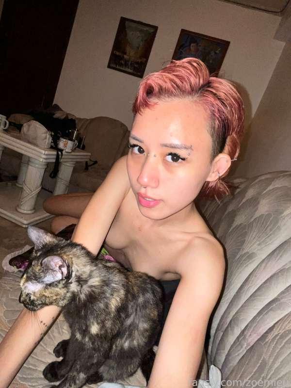 zoemieu image #6