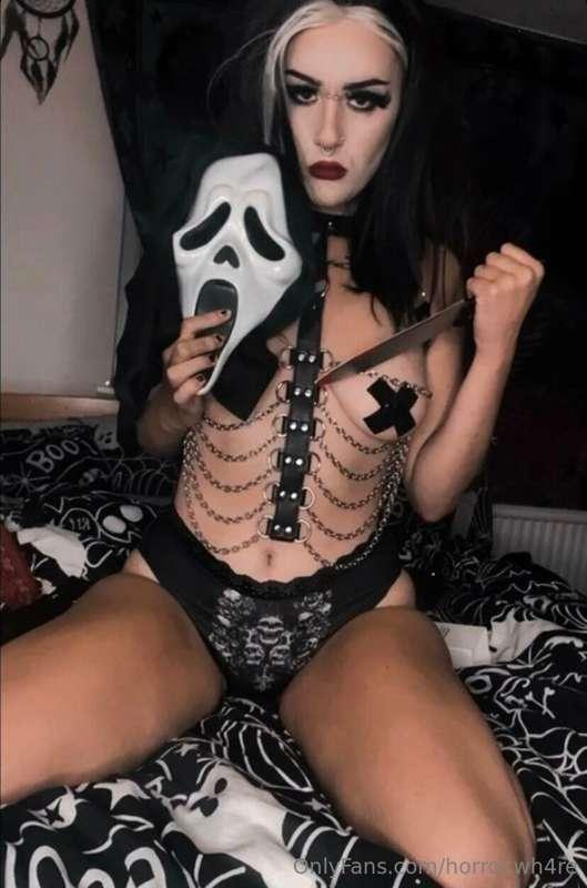 Ghostface cosplay 👀