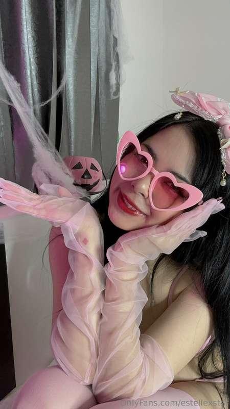 Pink Halloween, Would u trick or treat on me?🎃💖
