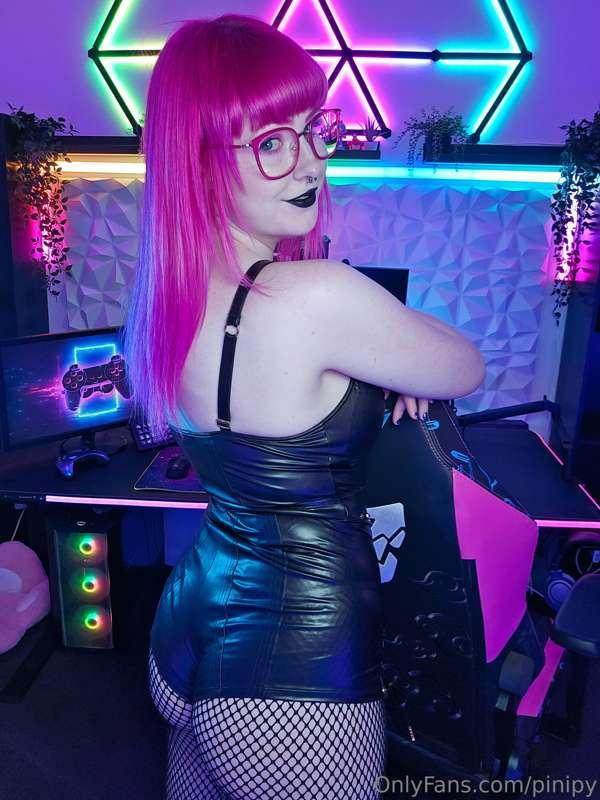 Who here likes booty shorts?