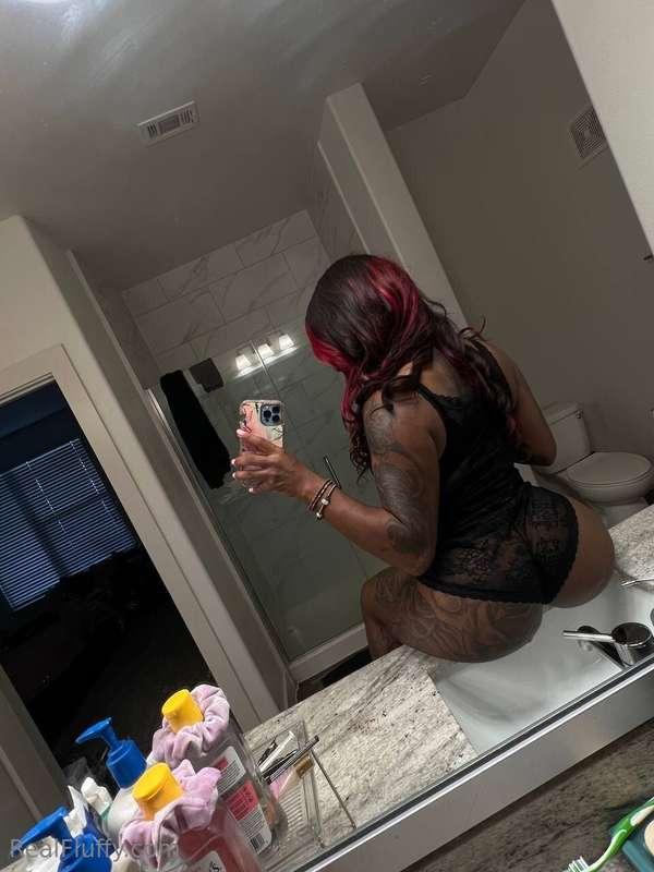 mirror peach coming thru 🍑