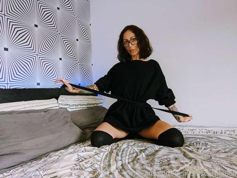 Cum get cosy with me 😈