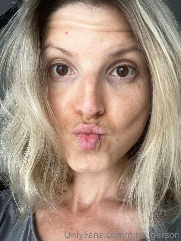 Kiss you 😘
