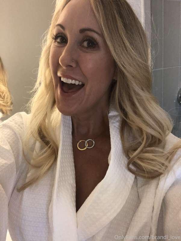 Filming s tonight! Why don't you get that cock out and I wil..