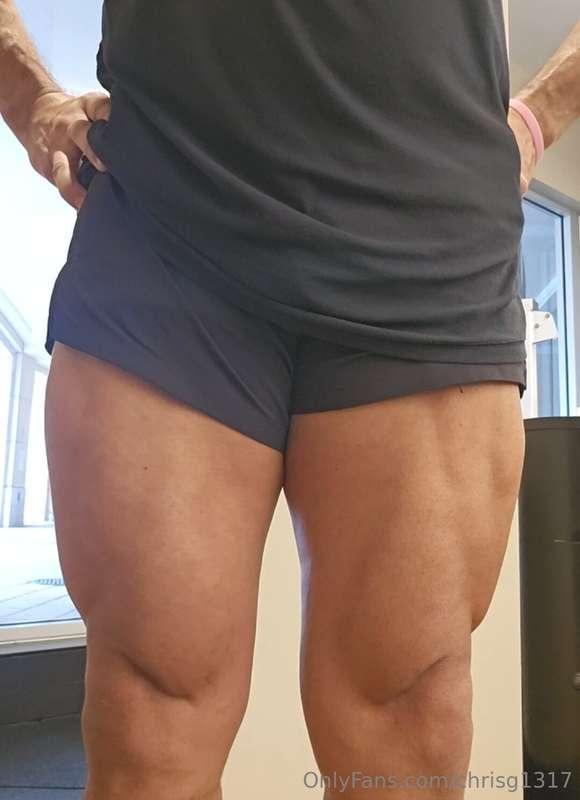 Post leg selfie and post scene selfie enjoy haha