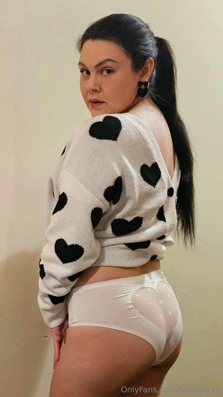 hellafoxxy image #0