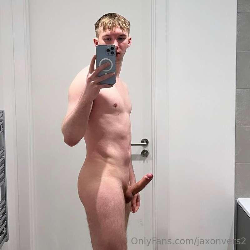 rate my cock out of 10 😏
