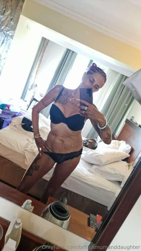 Got my frilly knickers on lol☺️💗