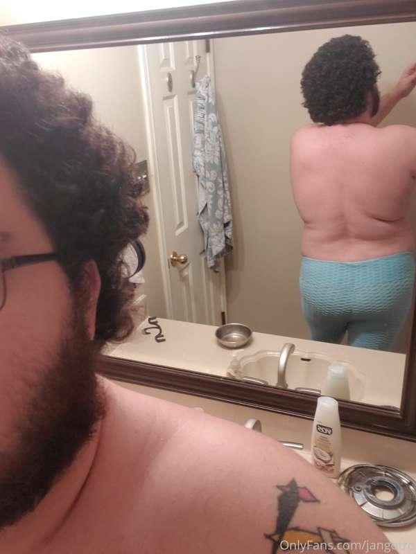 I bought those ass grabbing leggings. Thoughts?