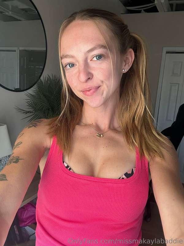 Nothing but cute looks and naughty thoughts here 😉💋