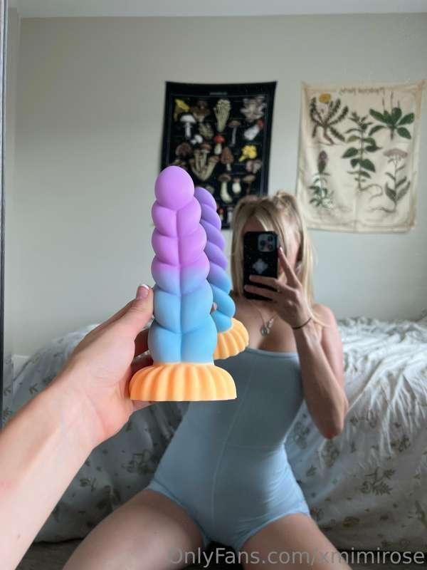 New toy😈 you wanna see me use it?