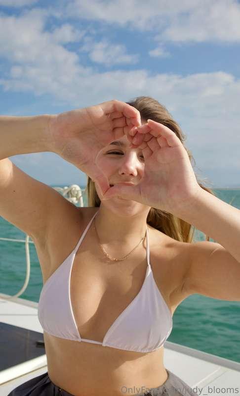 I want today to be a day of love 🙌Catch my most positive and..