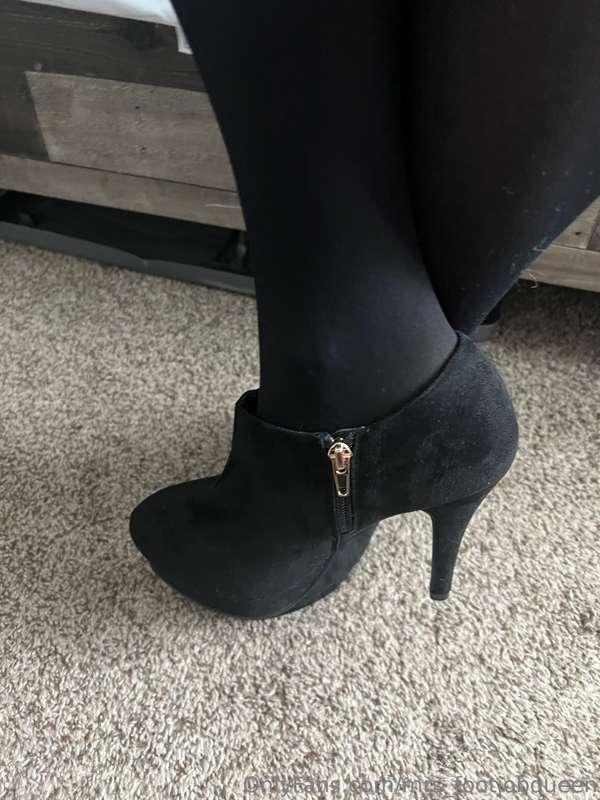 mrs_footjobqueen image #11