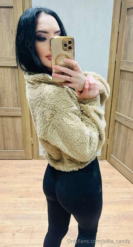 ADD @ur_scarlet HOTTEST BABE ON OF🔥🔥🔥

JUICY NATURAL SHAPES🥵..