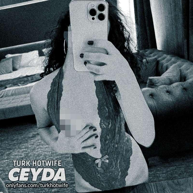 canım sıkıldığımda bunları çekip gönderdiğim doğrudur.
***re..