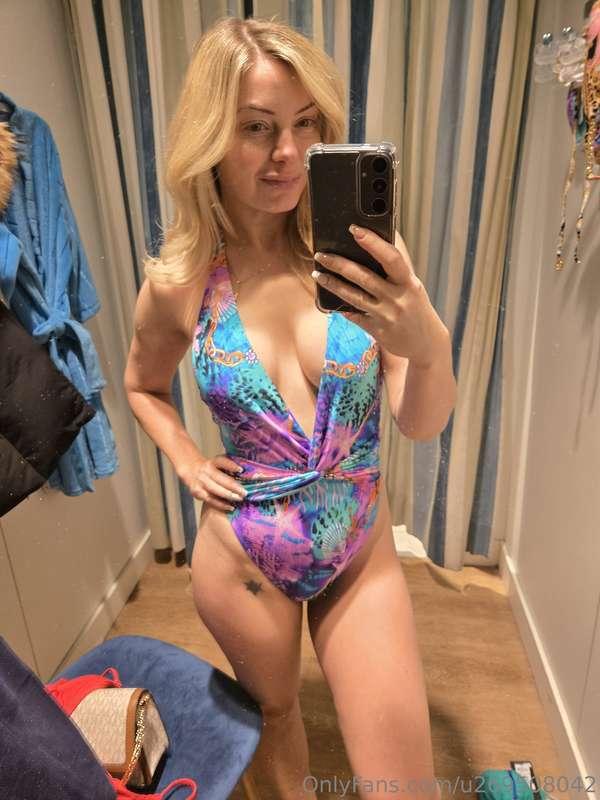 Vacation booked ! Shopping for swimsuit in a snow storm loll..