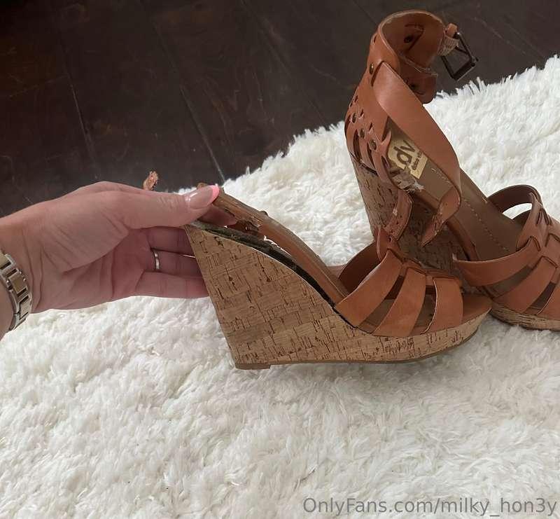 I officially have worn out my favorite heels. I wore them fo..