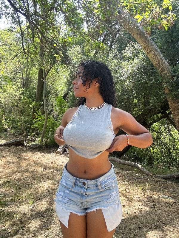 Swipe see me flash my 🍈🍈’s in the park 🤭
