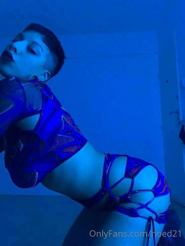 A dark fairy with big boobs 🧚🏾‍♀️ 💀 @sassyshadow  🎃 Free sub..