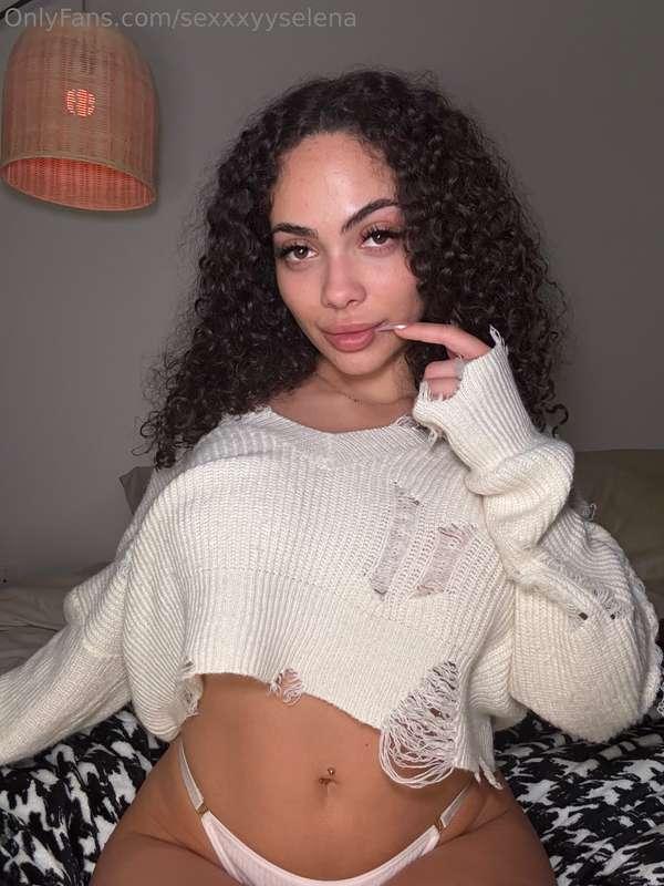 i’m live tonight daddies😈💕 cum watch me play with my pussy!!..