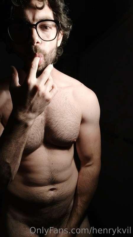 henrykvil image #3