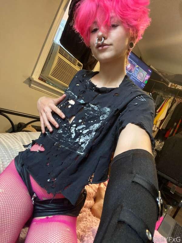 Less talk, more seduction. 😈

#clit #trans #boypussy #fyp #femboy #ftm #twink #latex #selfie #alt