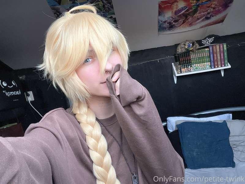 petite-twink image #1