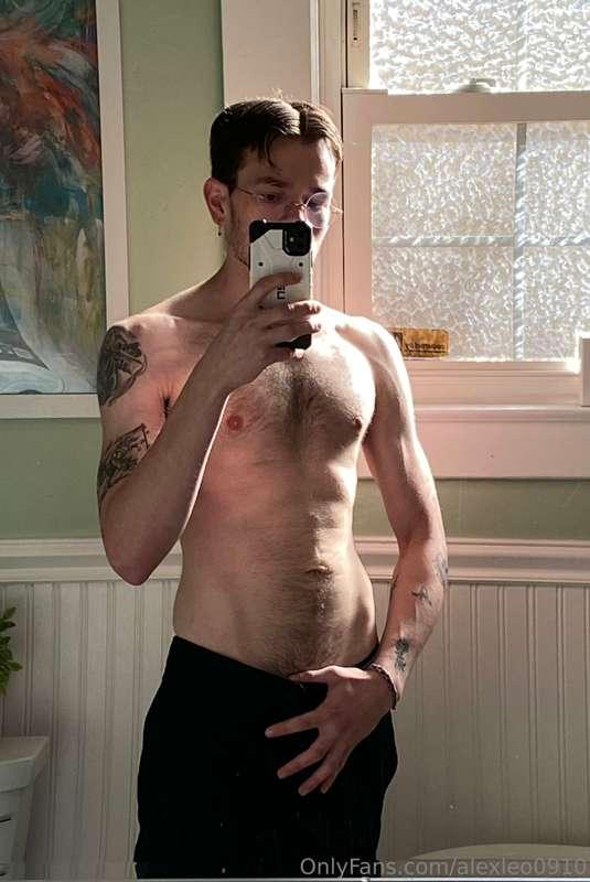 Hello everyone I’m still alive lol as my older followers pro..