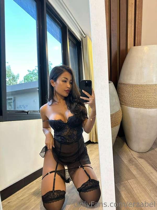 SERVING YOU PUSSY and BOOTY! 👅 Tell me your nastiest and nau..