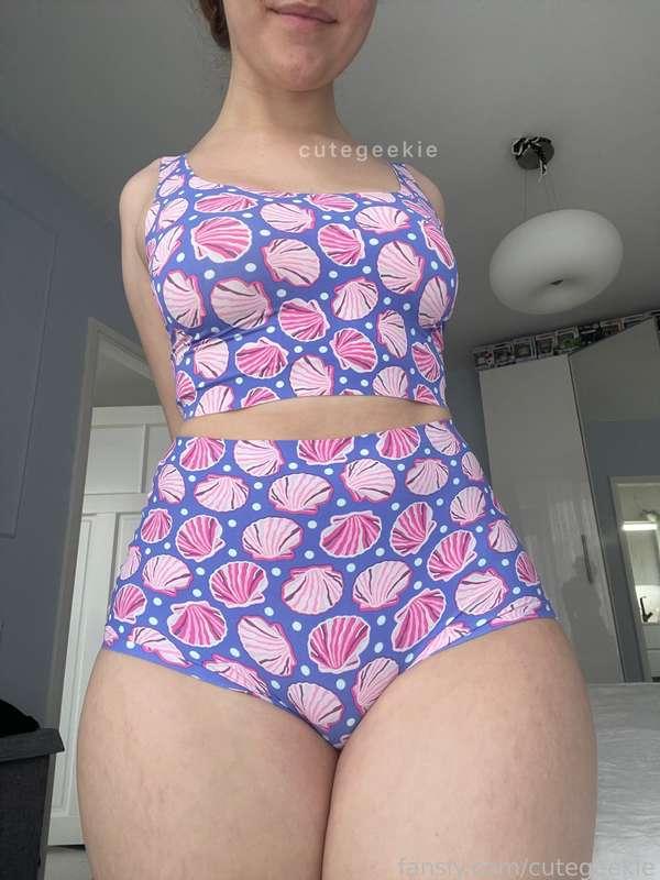 Somebody got me an underwear set that matches my name, how cute?!?