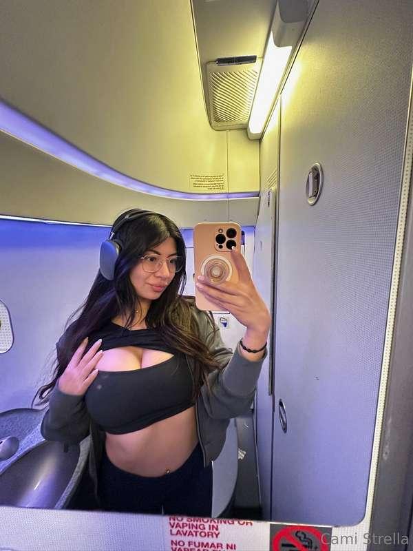 mile high mirror pics ✈️