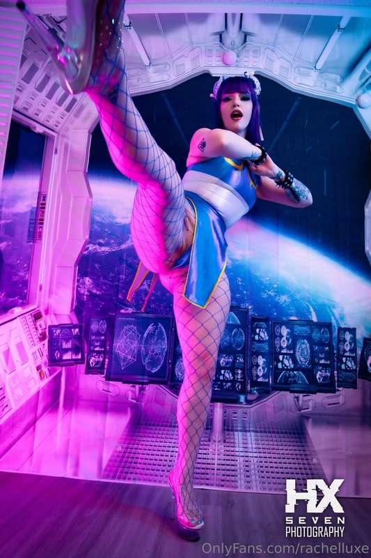 Would you let ChunLi kick your ass?🥷 @rachelluxevip